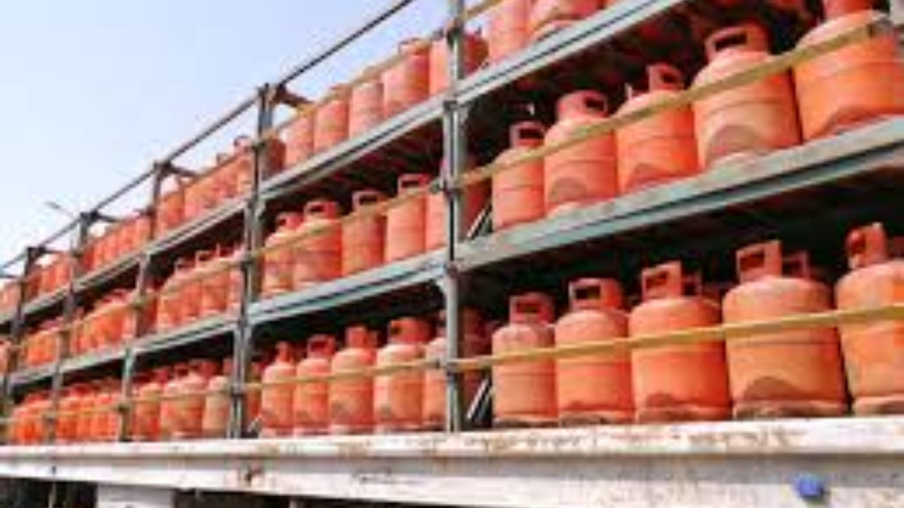 Bharat Gas booking number WhatsApp